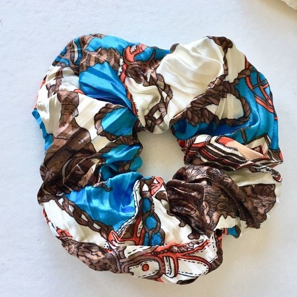 Set of 3 Big Regal Print Silky Pleated Scrunchies - Picture 4 of 5